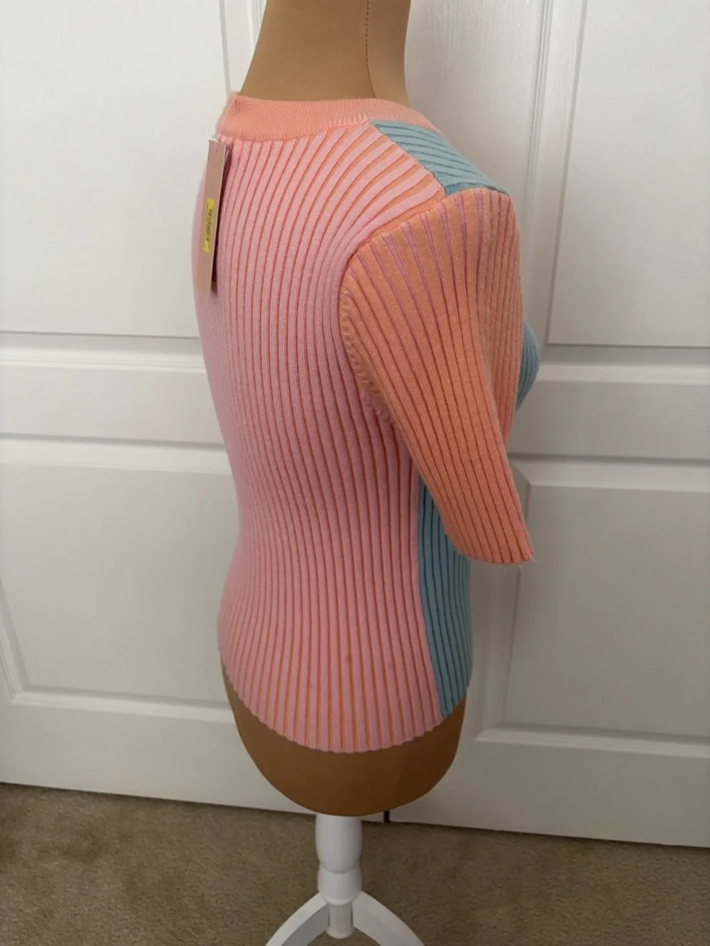 NWT Evolutionary Colorblock Ribbed Knit Top Medium – Pastel Blue & Pink - Picture 7 of 11
